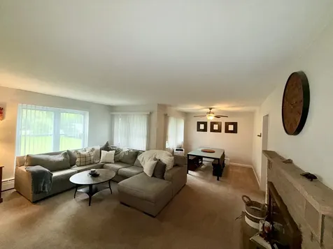 1270 Benson Lane Green Oaks IL 60048