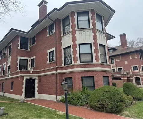 6758 South Jeffery Boulevard Chicago IL 60649