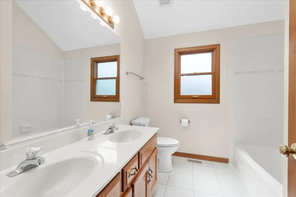 1516 Grommon Road Naperville IL 60564