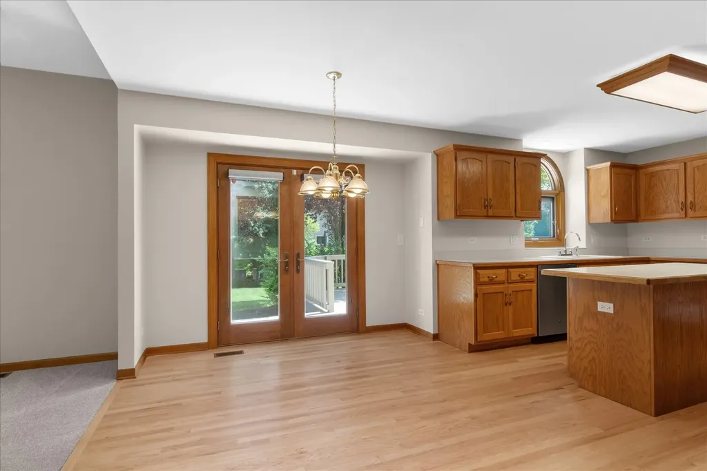 1516 Grommon Road Naperville IL 60564