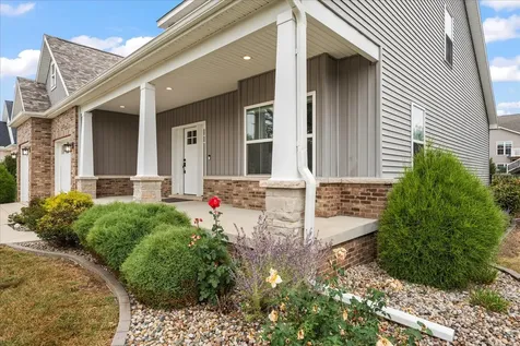 1616 Kassen Avenue Mahomet IL 61853