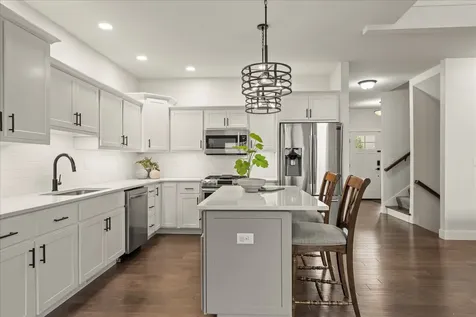 1616 Kassen Avenue Mahomet IL 61853