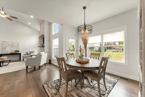1616 Kassen Avenue Mahomet IL 61853