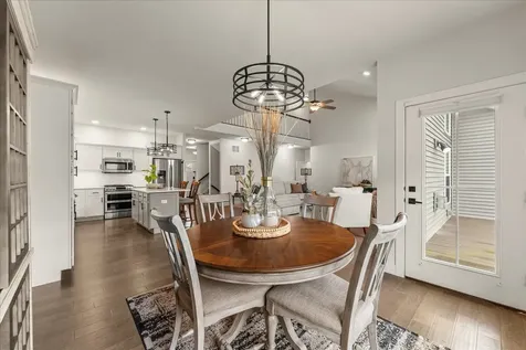 1616 Kassen Avenue Mahomet IL 61853
