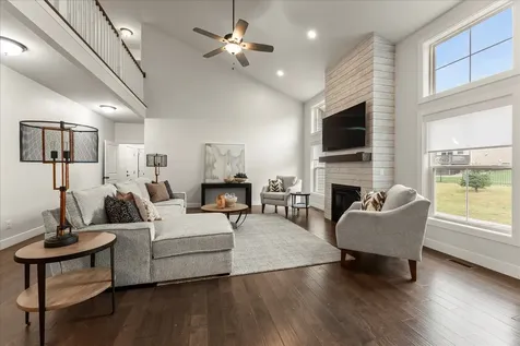 1616 Kassen Avenue Mahomet IL 61853