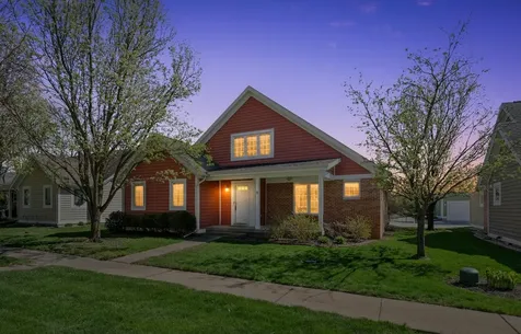 6 Hedgerow Court Monticello IL 61856