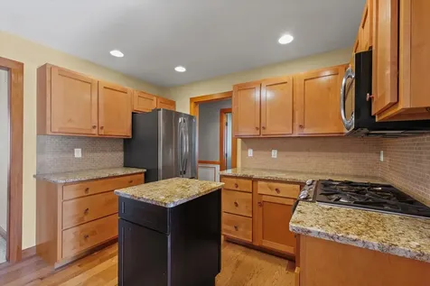 6 Hedgerow Court Monticello IL 61856
