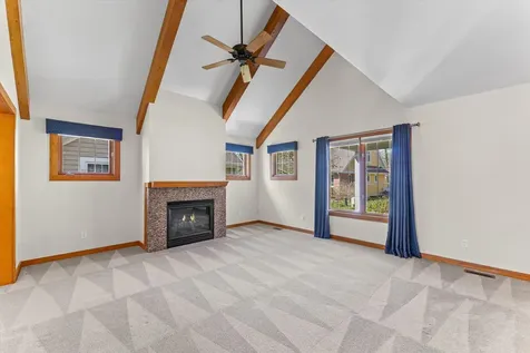 6 Hedgerow Court Monticello IL 61856