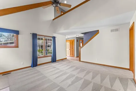 6 Hedgerow Court Monticello IL 61856