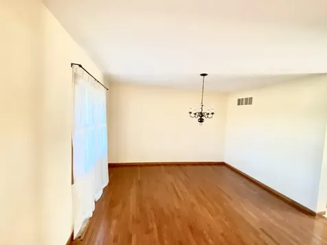 1221 South Fox Run Drive Seneca IL 61360