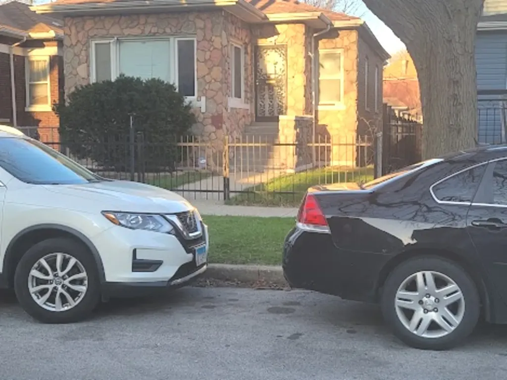 7939 South Kingston Avenue Chicago IL 60617
