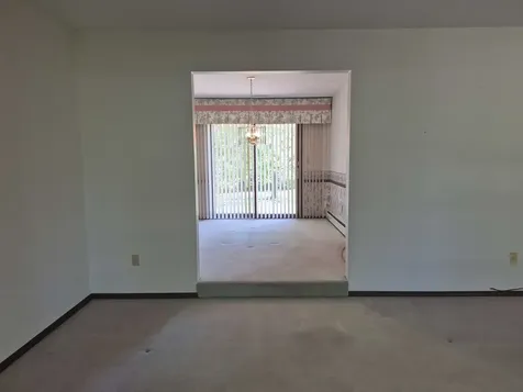 8 Hawthorne Drive Oswego IL 60543