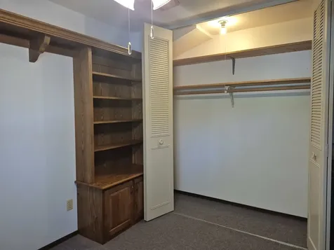 8 Hawthorne Drive Oswego IL 60543