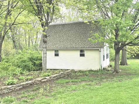 8 Hawthorne Drive Oswego IL 60543