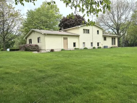 8 Hawthorne Drive Oswego IL 60543