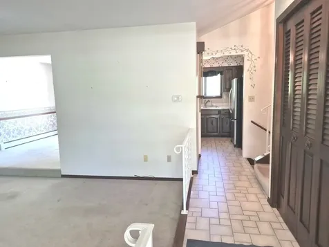 8 Hawthorne Drive Oswego IL 60543