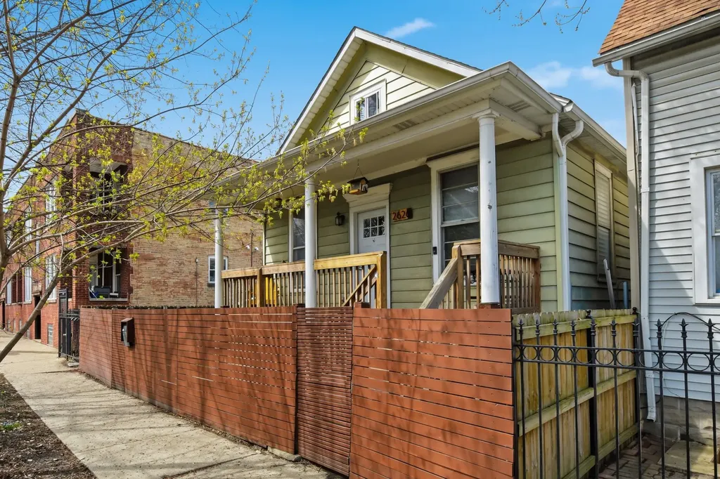 2626 West Francis Place Chicago IL 60647