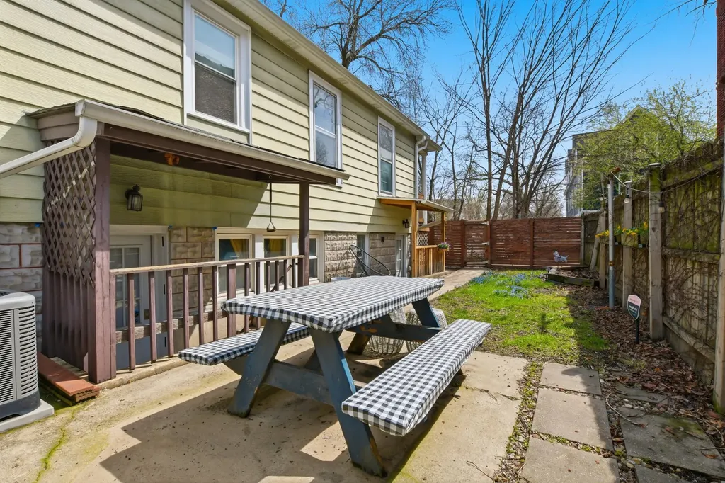 2626 West Francis Place Chicago IL 60647