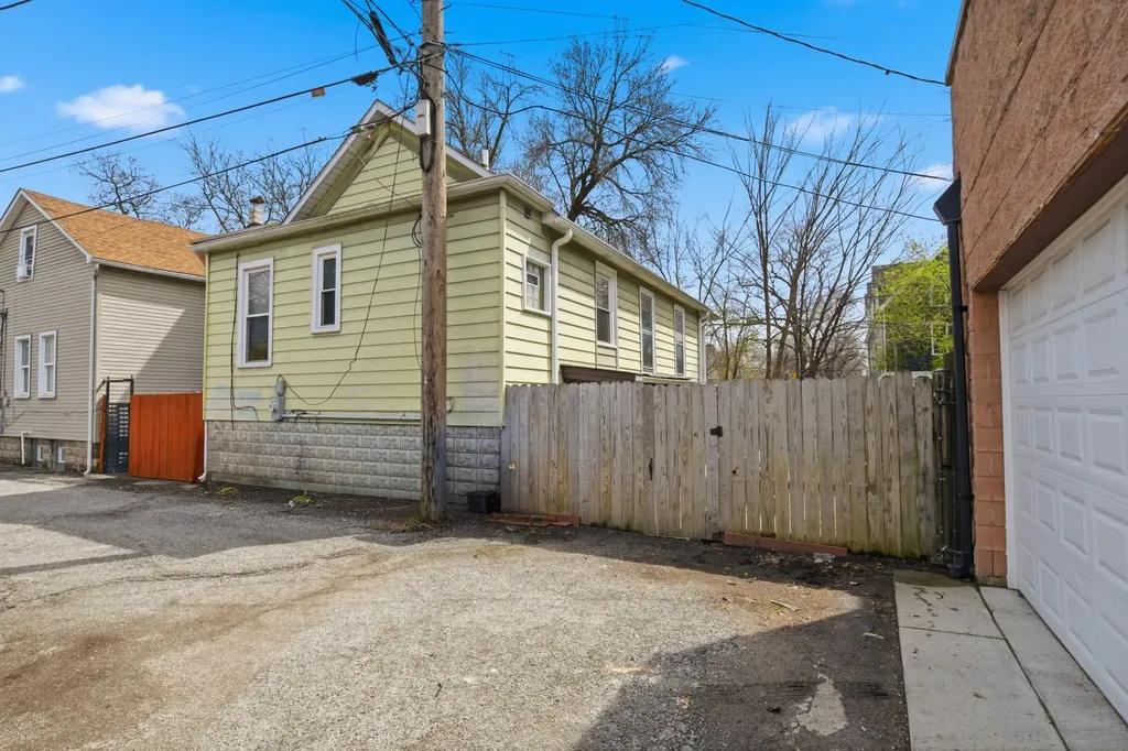 2626 West Francis Place Chicago IL 60647