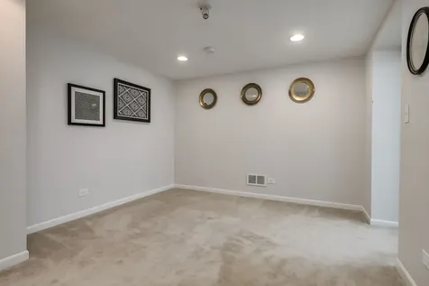 369 Hawthorne Boulevard Glen Ellyn IL 60137