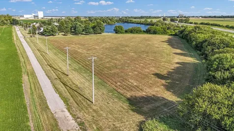 52 Moss Drive Farmer City IL 61842