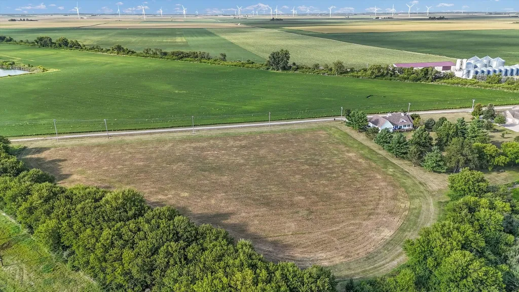 11 Moss Drive Farmer City IL 61842