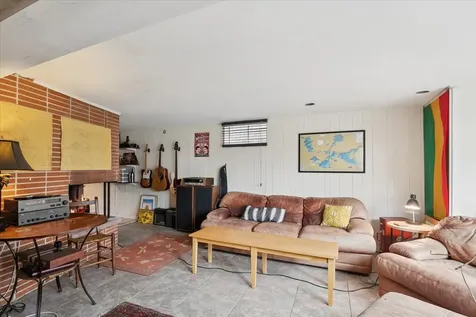 214 Hancock Avenue Lake Bluff IL 60044