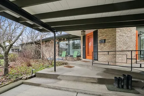 214 Hancock Avenue Lake Bluff IL 60044