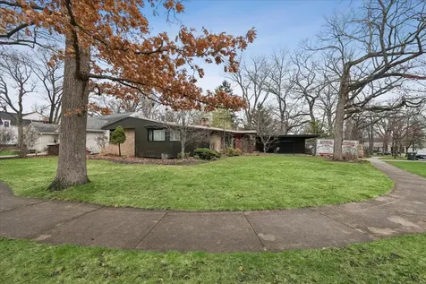 214 Hancock Avenue Lake Bluff IL 60044