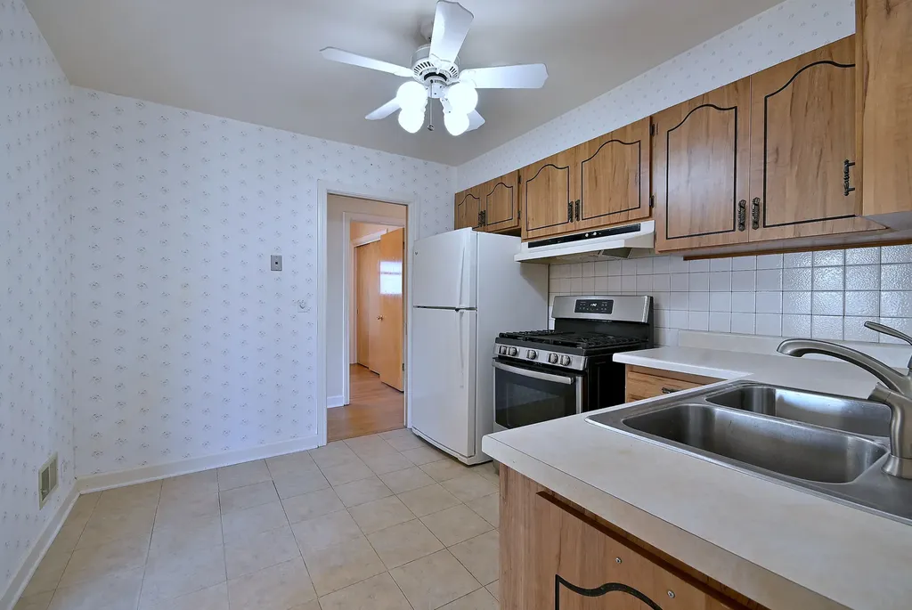 5036 Crain Street Skokie IL 60077