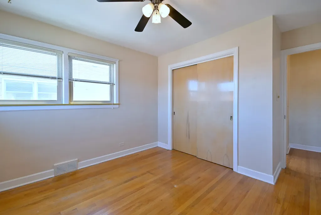 5036 Crain Street Skokie IL 60077