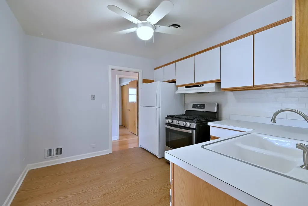 5036 Crain Street Skokie IL 60077