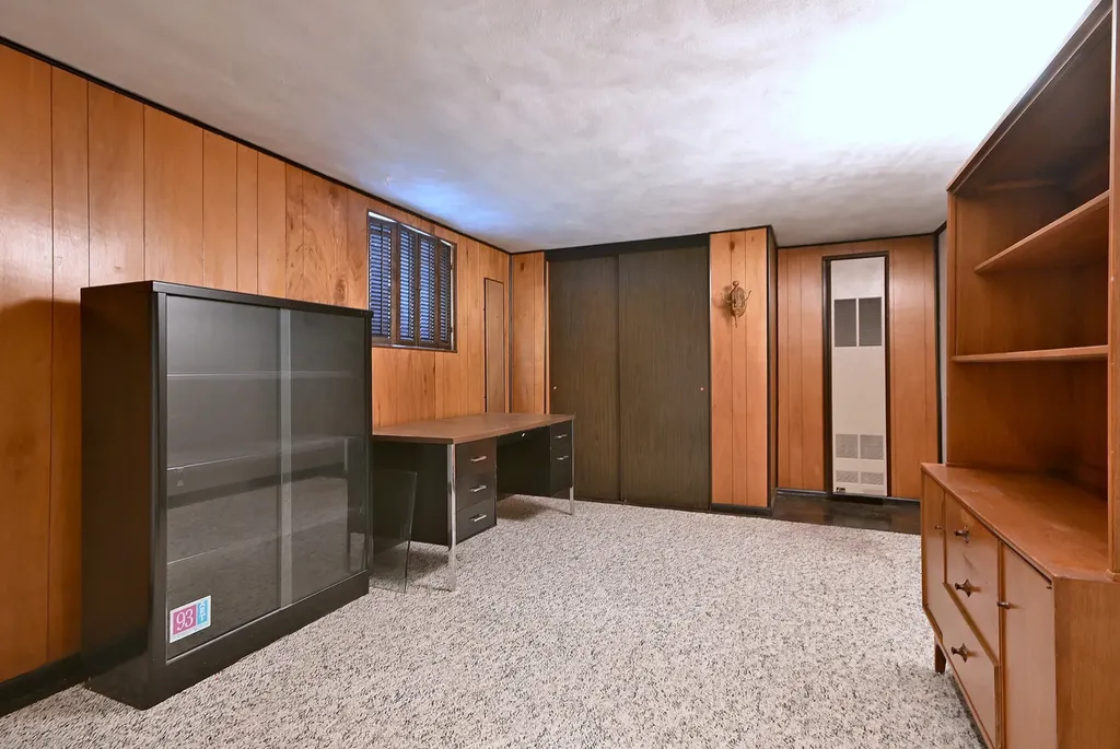 5036 Crain Street Skokie IL 60077