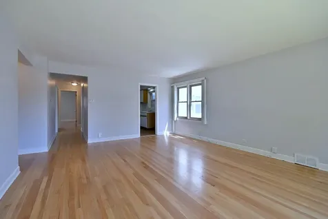 5036 Crain Street Skokie IL 60077