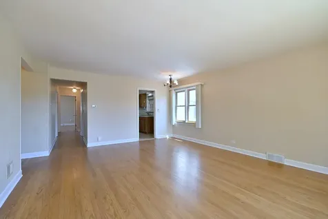5036 Crain Street Skokie IL 60077