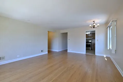 5036 Crain Street Skokie IL 60077
