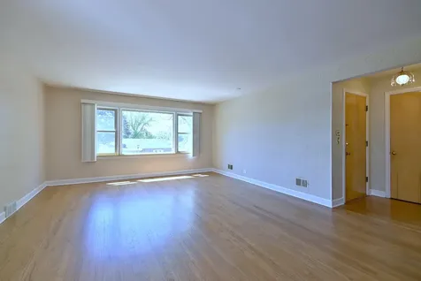 5036 Crain Street Skokie IL 60077