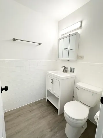 7019 North Ridge Boulevard Chicago IL 60645