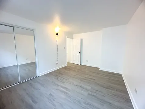 7019 North Ridge Boulevard Chicago IL 60645