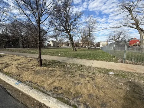 5954 South May Street Chicago IL 60621