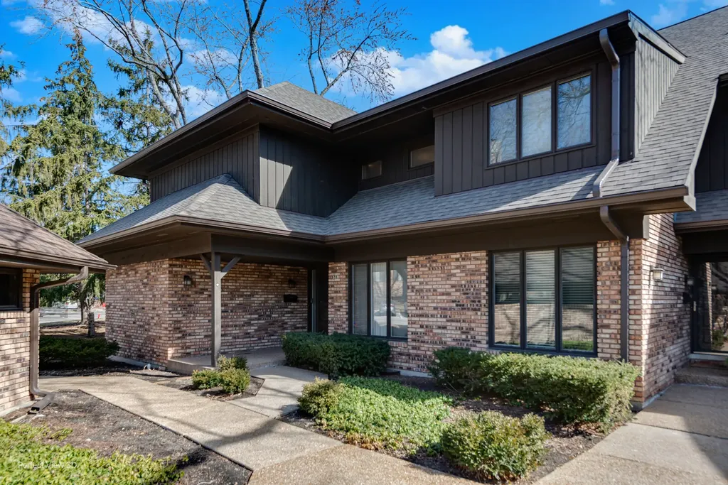 3811 Mission Hills Road Northbrook IL 60062