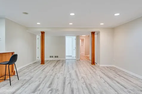 3811 Mission Hills Road Northbrook IL 60062