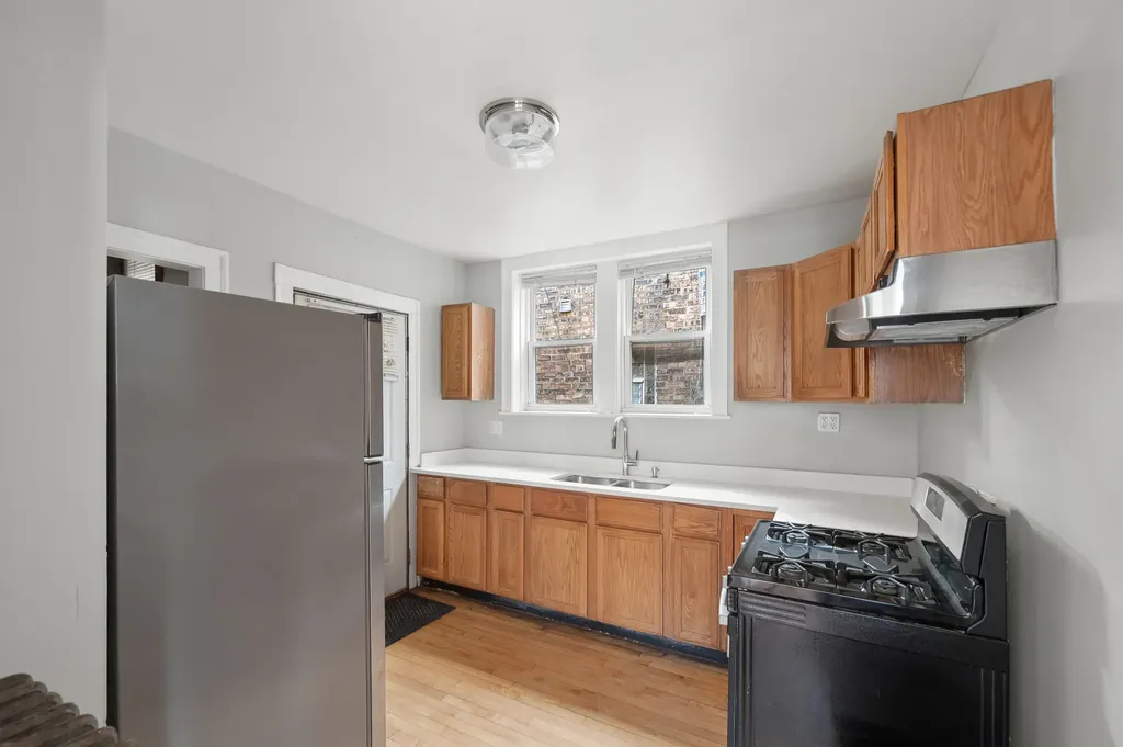 2440-42 West Ardmore Avenue Chicago IL 60659