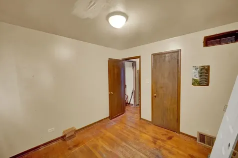 16934 Annetta Avenue Hazel Crest IL 60429