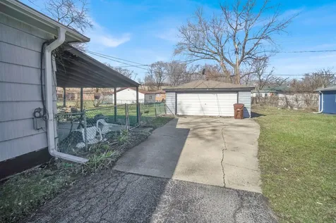 16934 Annetta Avenue Hazel Crest IL 60429