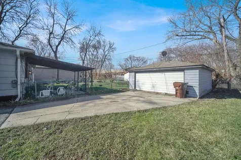 16934 Annetta Avenue Hazel Crest IL 60429