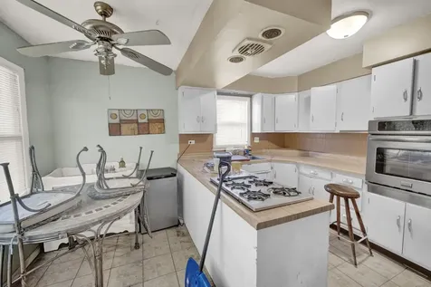 16934 Annetta Avenue Hazel Crest IL 60429