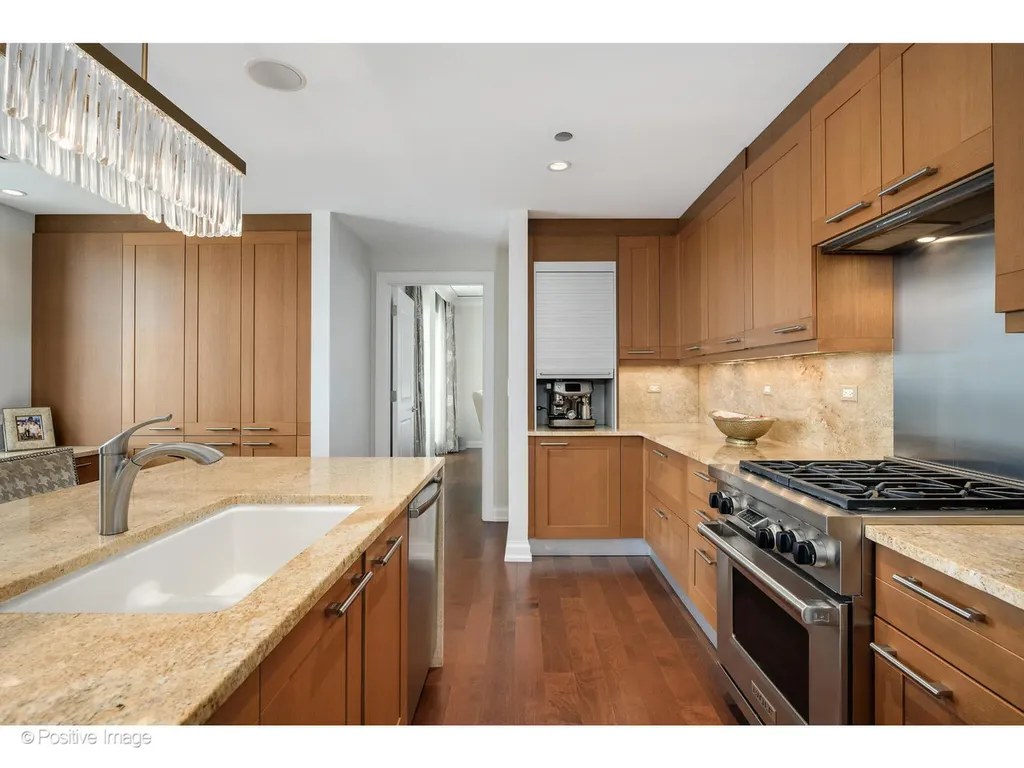 11 East Walton Street Chicago IL 60611
