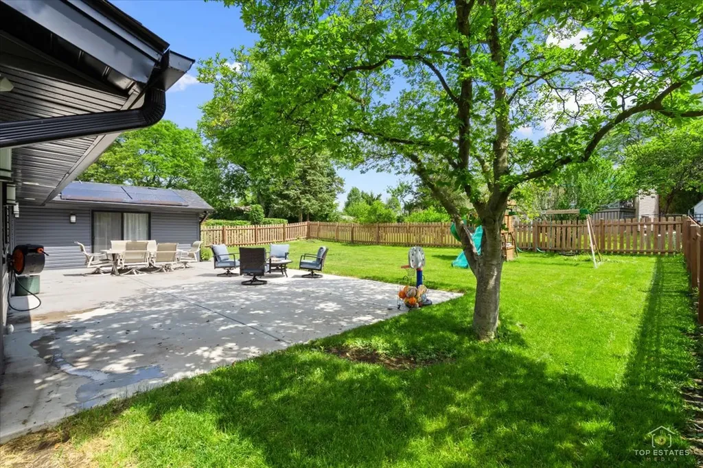823 Georgean Lane Schaumburg IL 60193