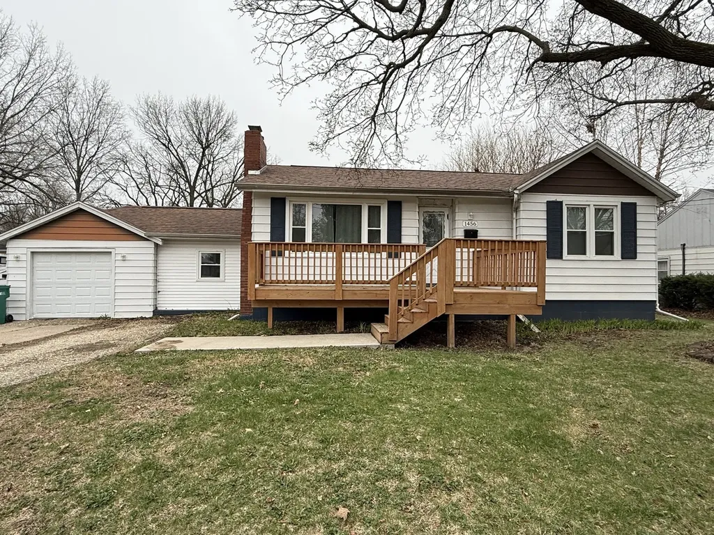 1456 Losey Street W Galesburg IL 61401